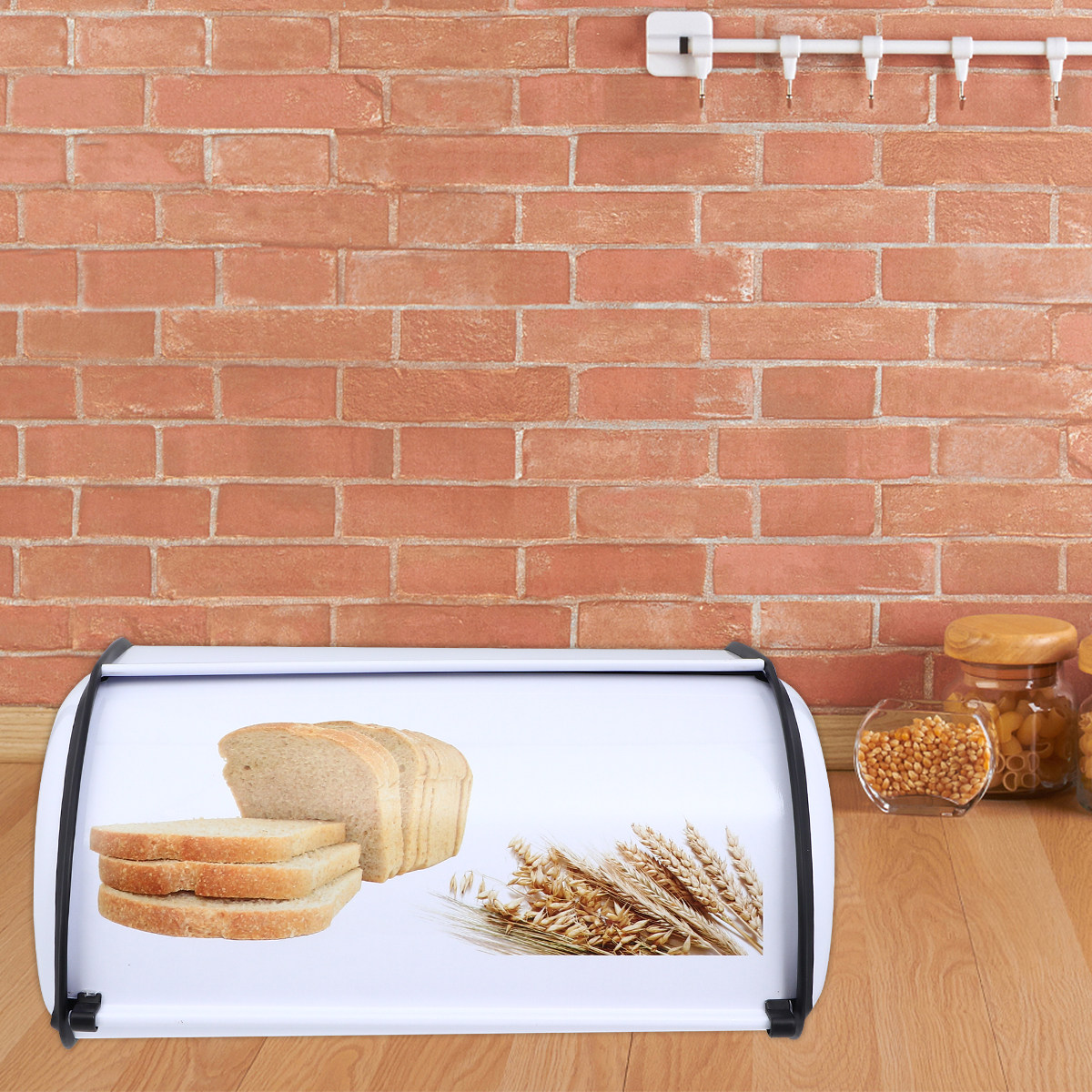 صندوق خبز معدني فاخر بغطاء من  - مراجعة Bread Box Bamboo وسعره